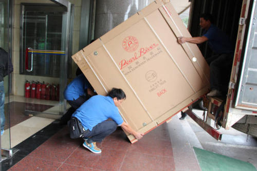 轮台钢琴贵重工艺品无忧运